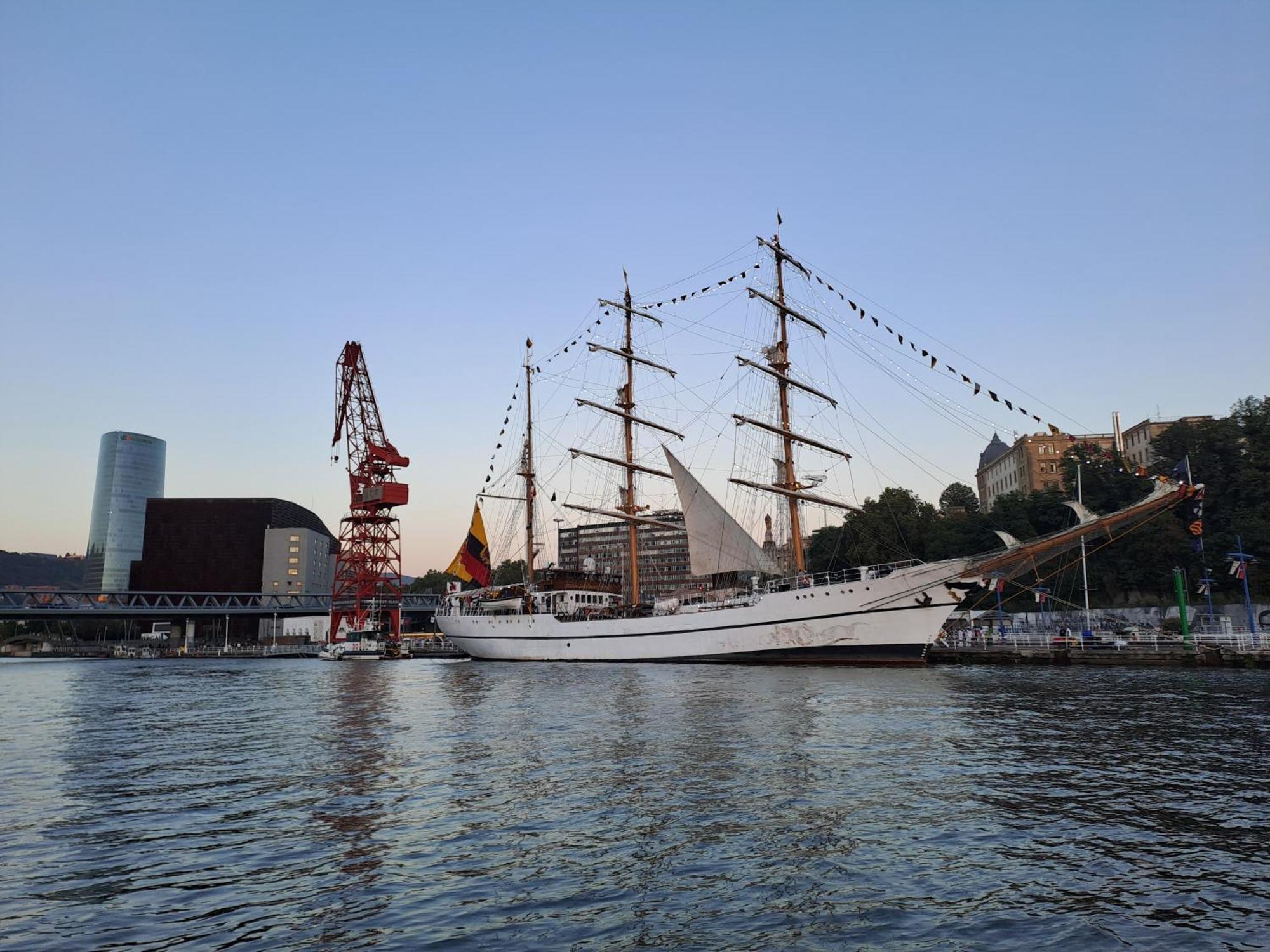Bilbao, A Un Paso. 아파트 외부 사진